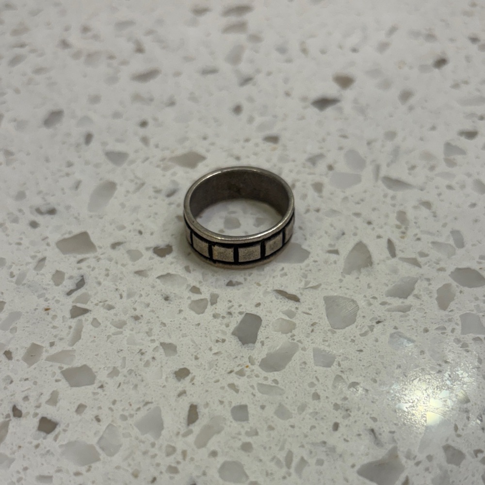 Stylish Silver Men's Ring